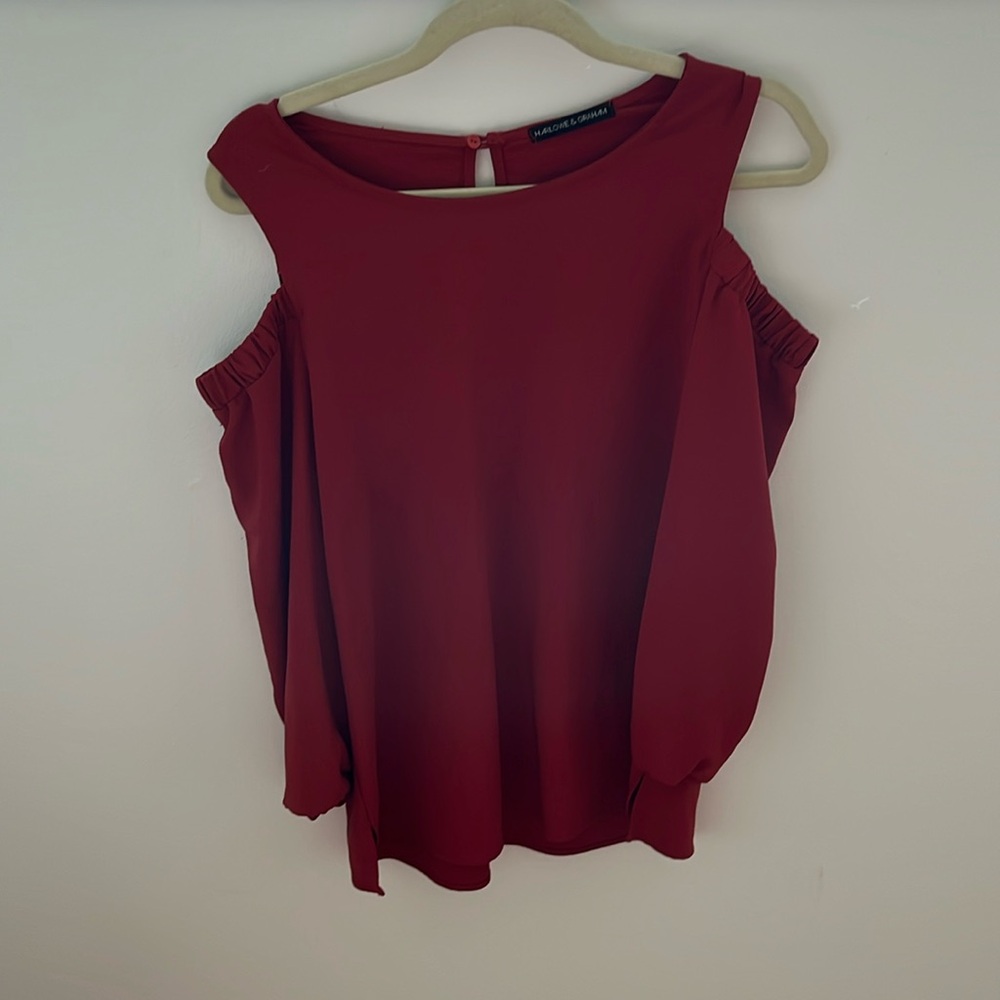 Fun fall cut out shoulder top